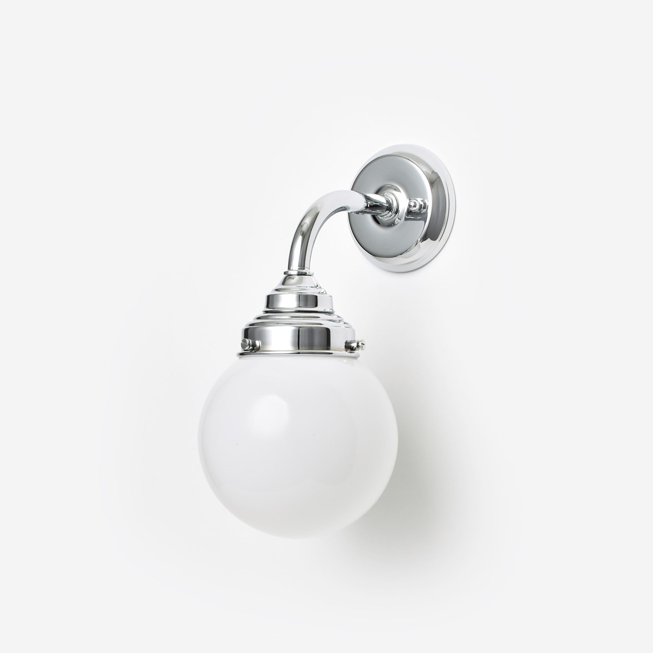 860.0018.12 Historische wandlamp Globe Ø 15 Curve chroom