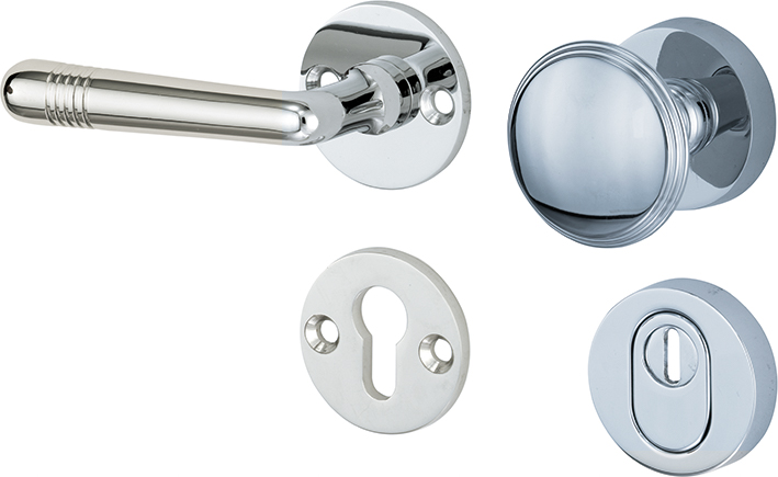 311.0031.12 Ingangsrozet stel knop/greep met kerntrekbeveiliging messing gepolijst DIN links 311.0031.12 Ingangsrozet stel knop/greep met kerntrekbeveiliging messing gepolijst DIN links